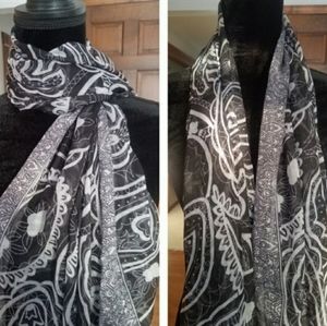 Black & White Paisley Fashion Scarf Wrap